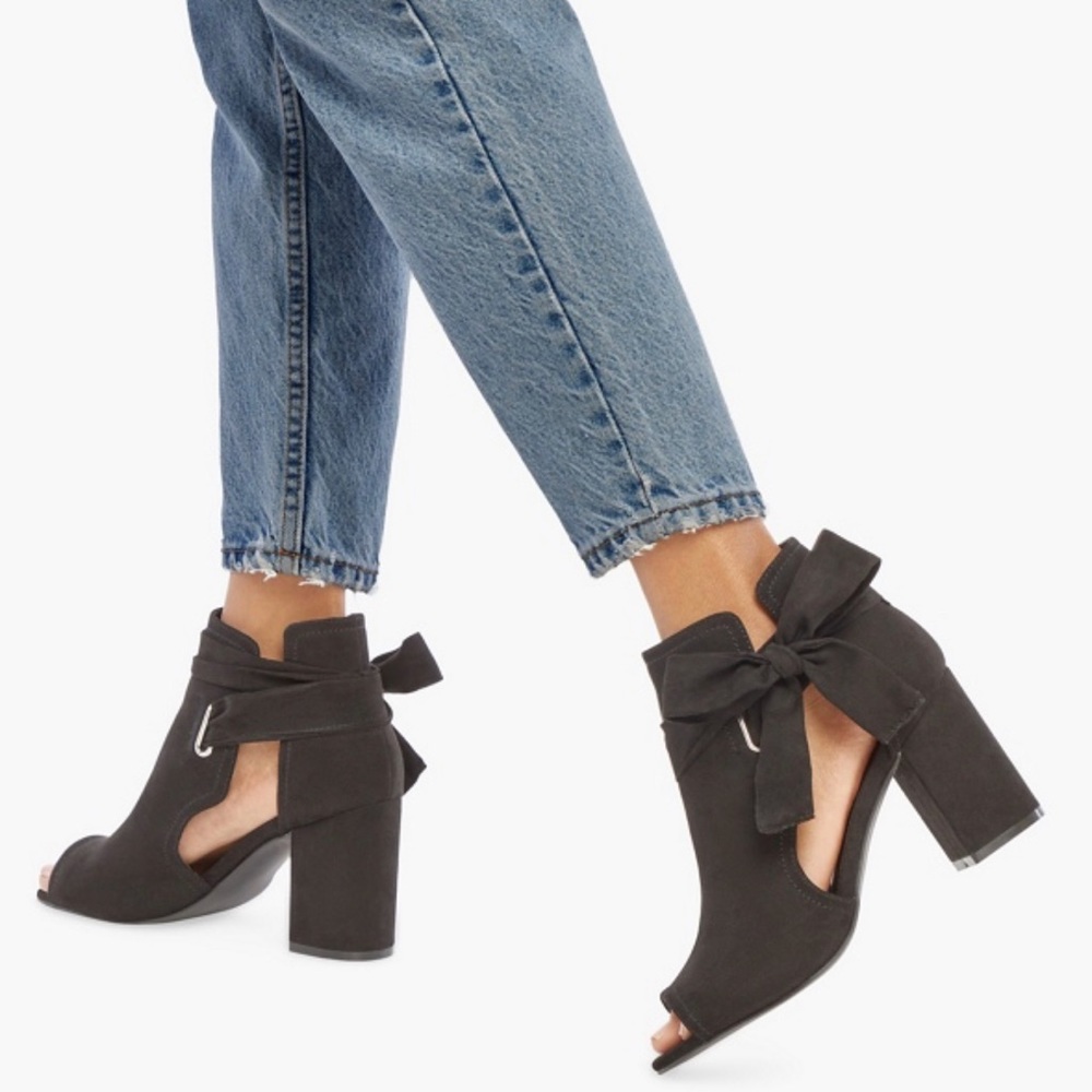Peep toe booties! - Picture 2 of 4